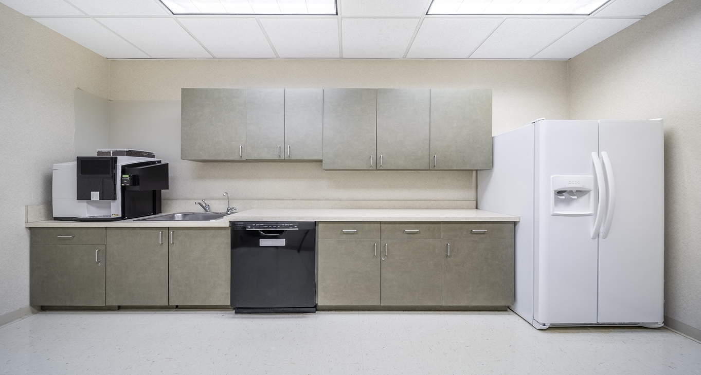 Business Center 4870 Sadler Road_4-4 Kantoor te huur 4870 Sadler Road_4-4