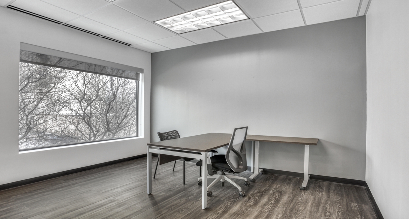 5113 South Harper Avenue, 5113 South Harper, Chicago, IL 60615 — office space for rent, photo 5