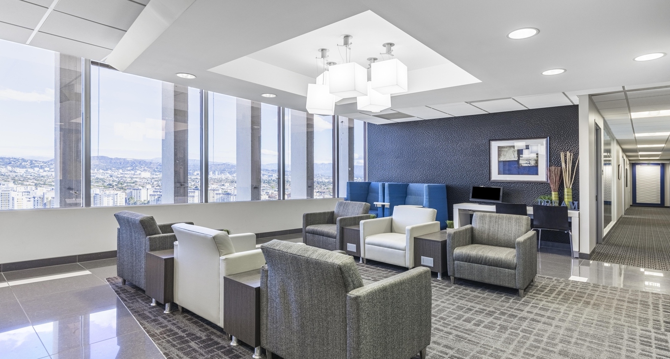 5670 Wilshire Boulevard, 5670 Wilshire Boulevard, Los Angeles, CA 90036 — office space for rent, photo 1