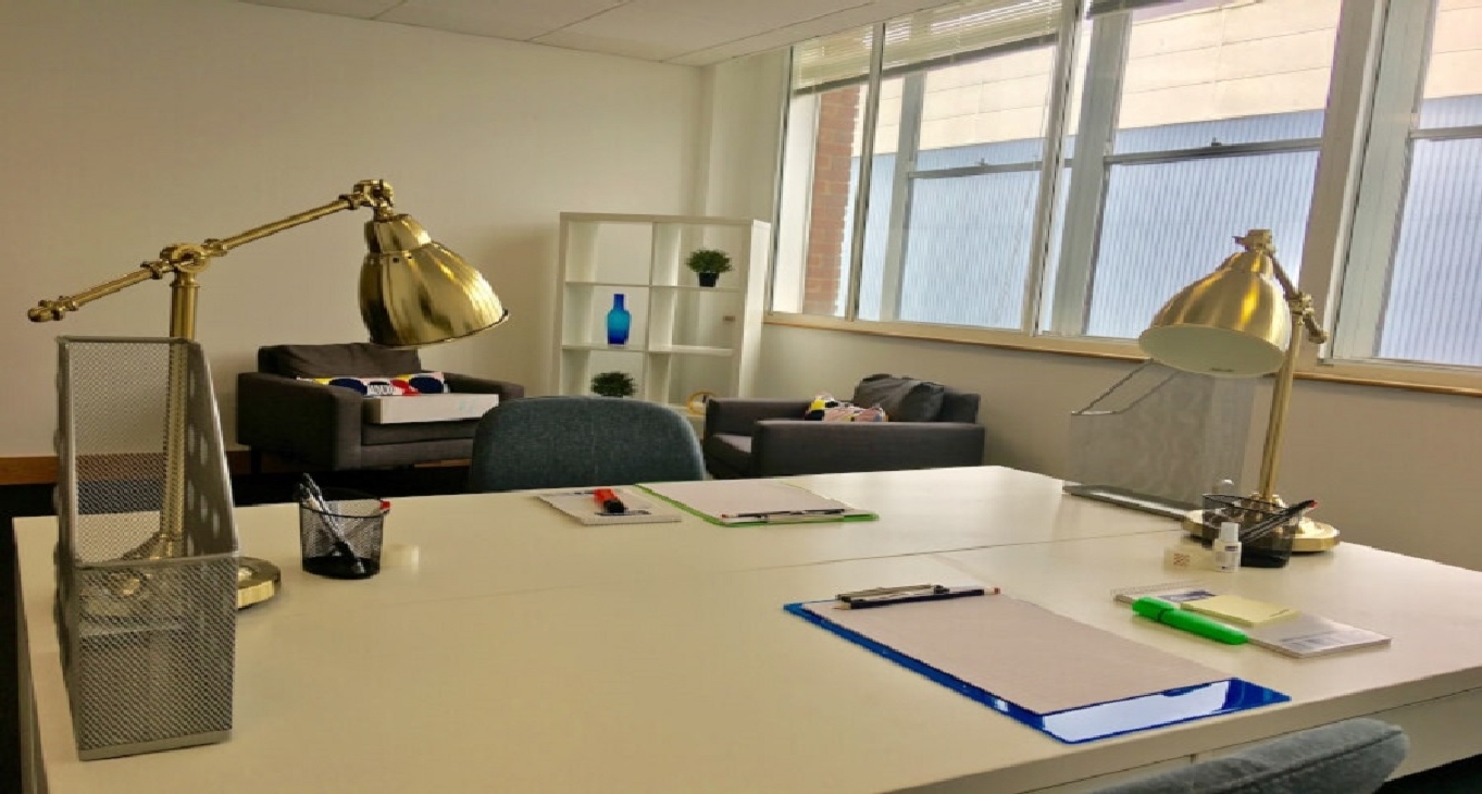 Rent office 575-599 Maxted Road — photo 5
