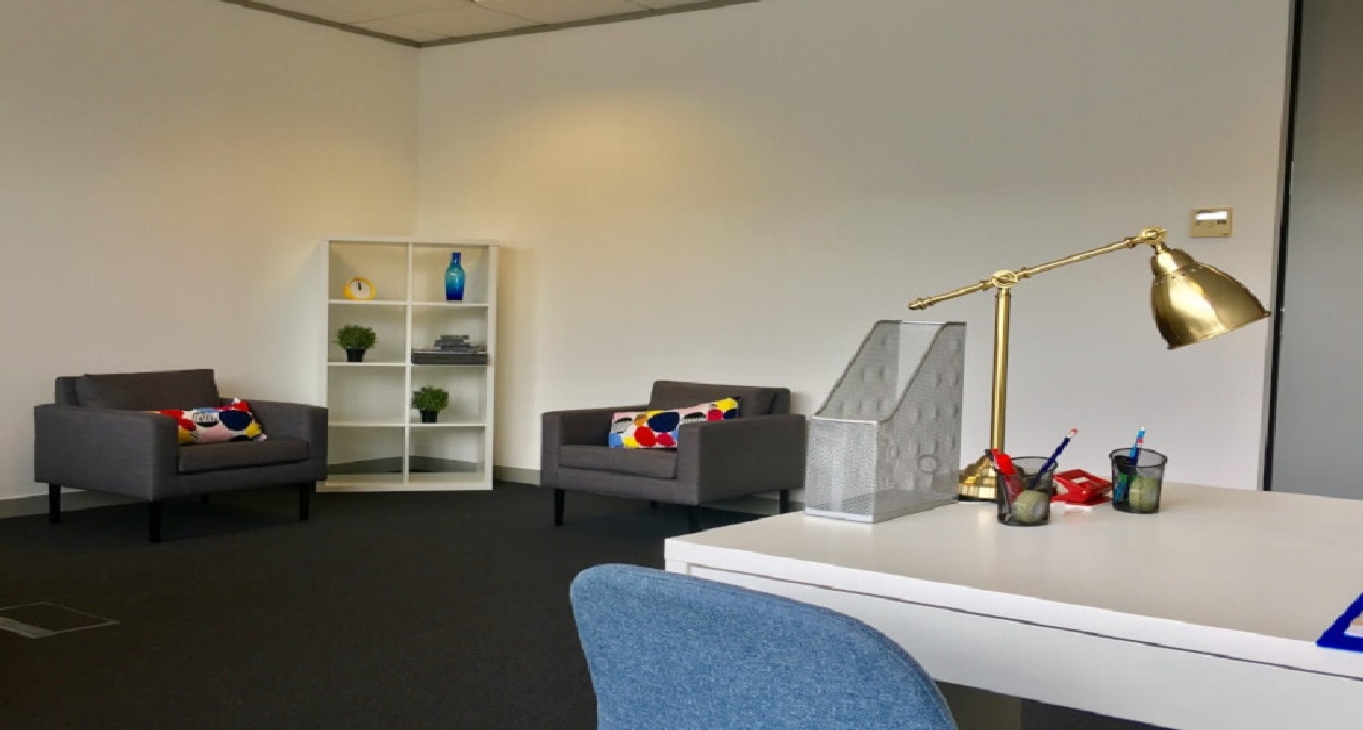 Rent office 575-599 Maxted Road — photo 7