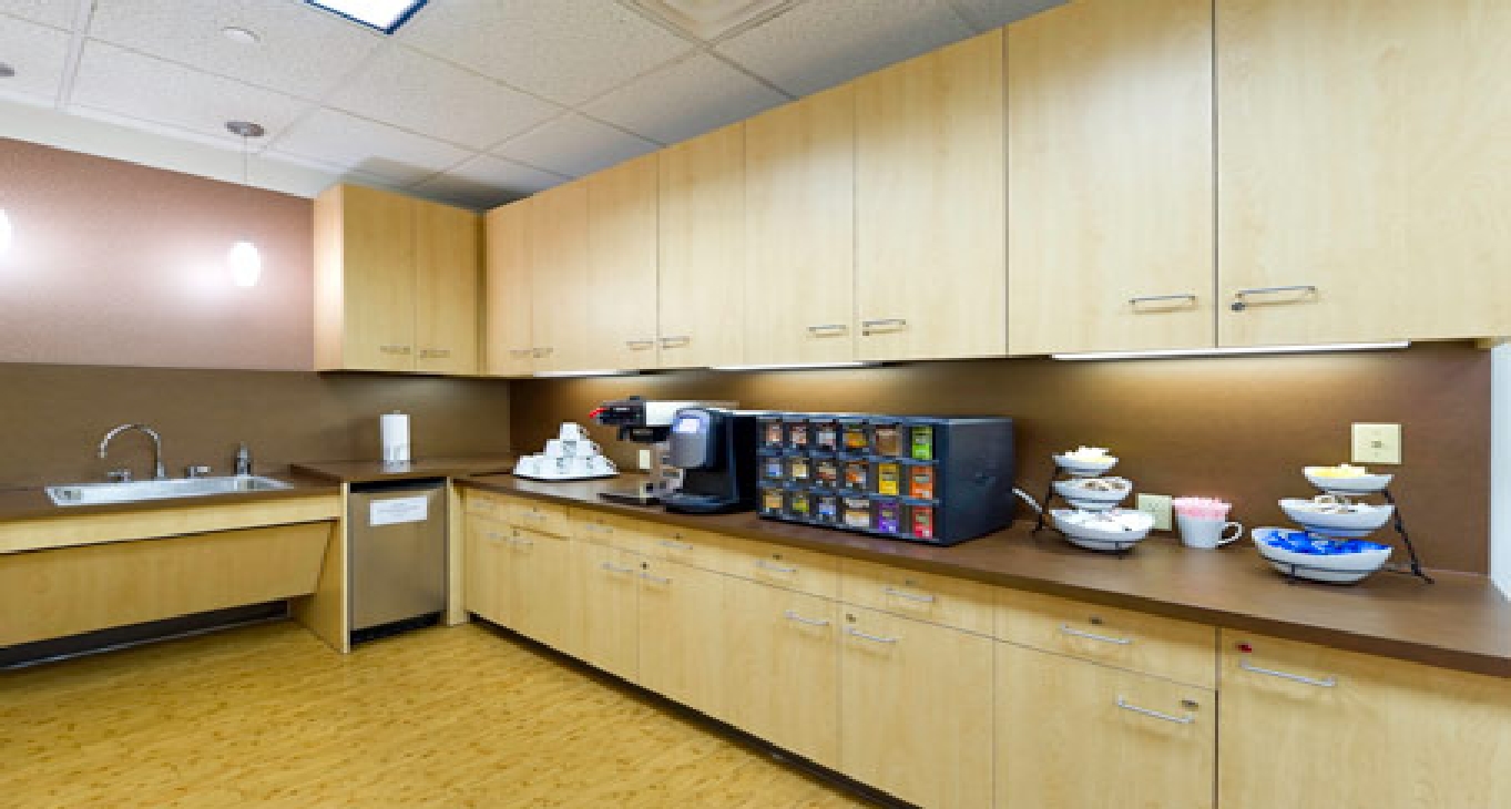 Sewa pejabat 6100 Oak Tree Boulevard_8-8