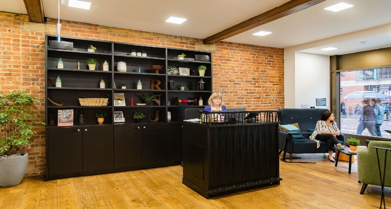 Rent office 61 Oxford Street — photo 3