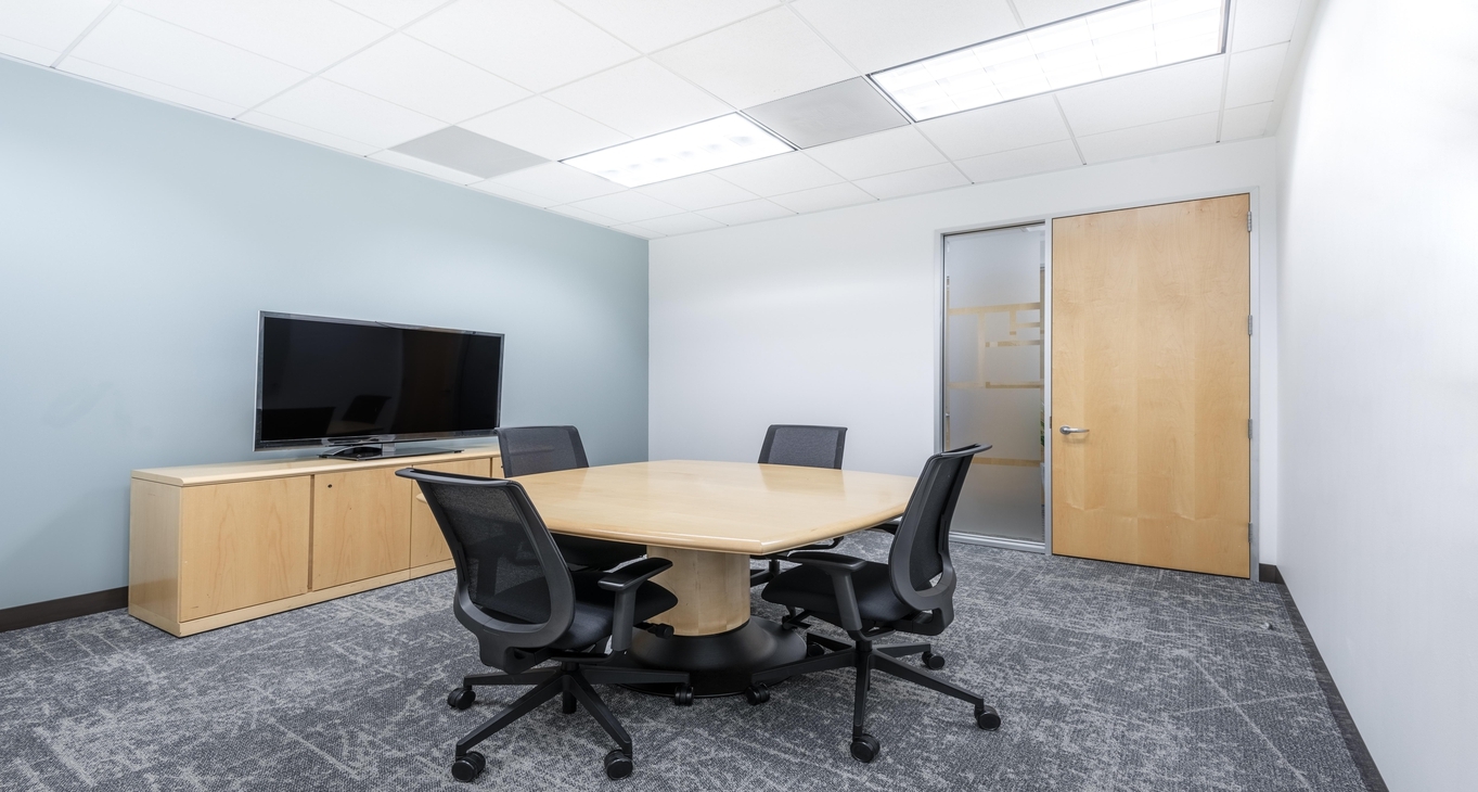6303 Owensmouth Avenue, 6303 Owensmouth Avenue, Woodland Hills, CA 91367 — office space for rent, photo 7