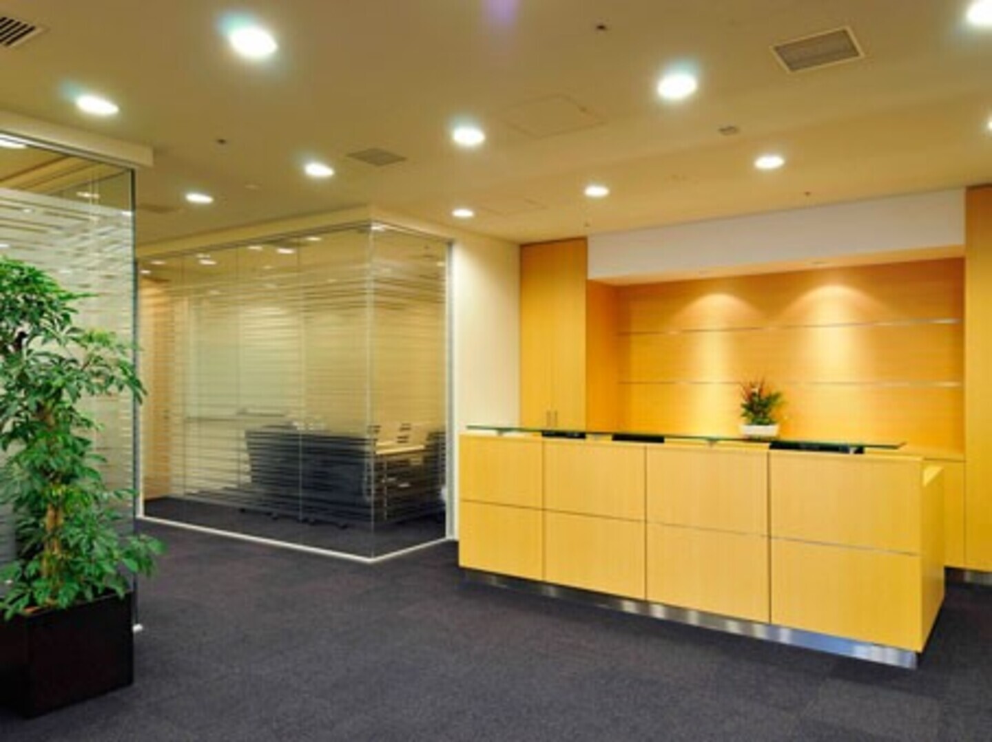 Rent office Yurakucho Ekimae Building — photo 3