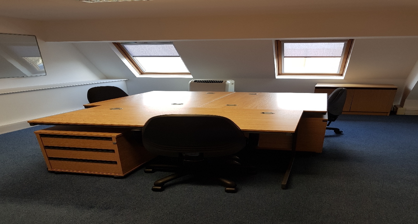 Rent office 6 Buckingham Place, Bellfield Road West — photo 1