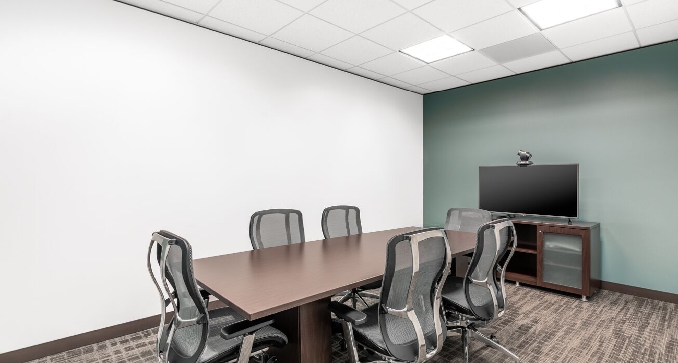 Rent office 700 Milam — photo 9