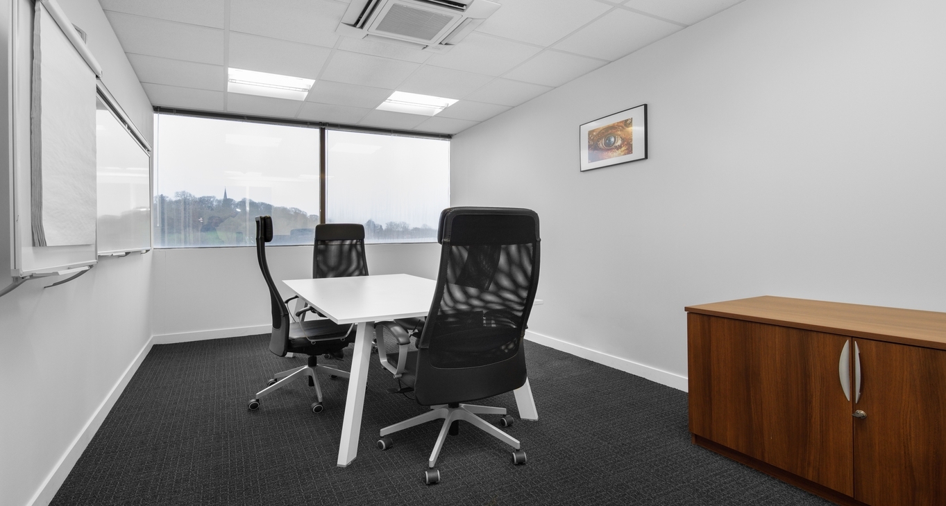 Rent office 79 College Road — photo 8