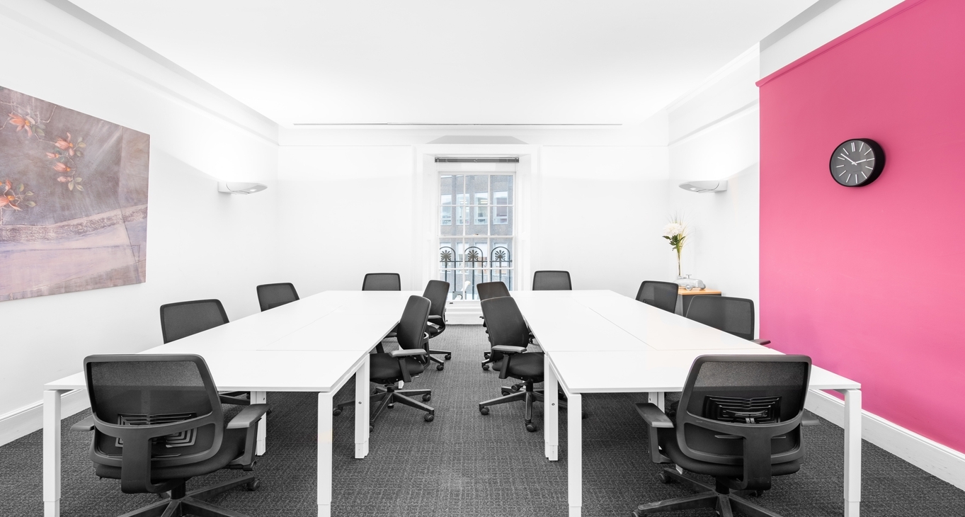 Rent office 82 King Street — photo 2