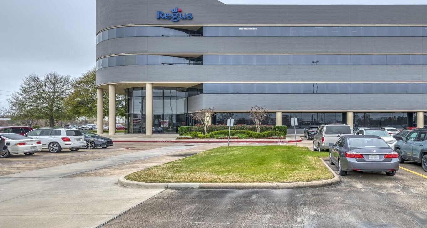 8300 FM 1960 West, 8300 FM 1960 West, Houston 77070 — office space for rent, photo 1