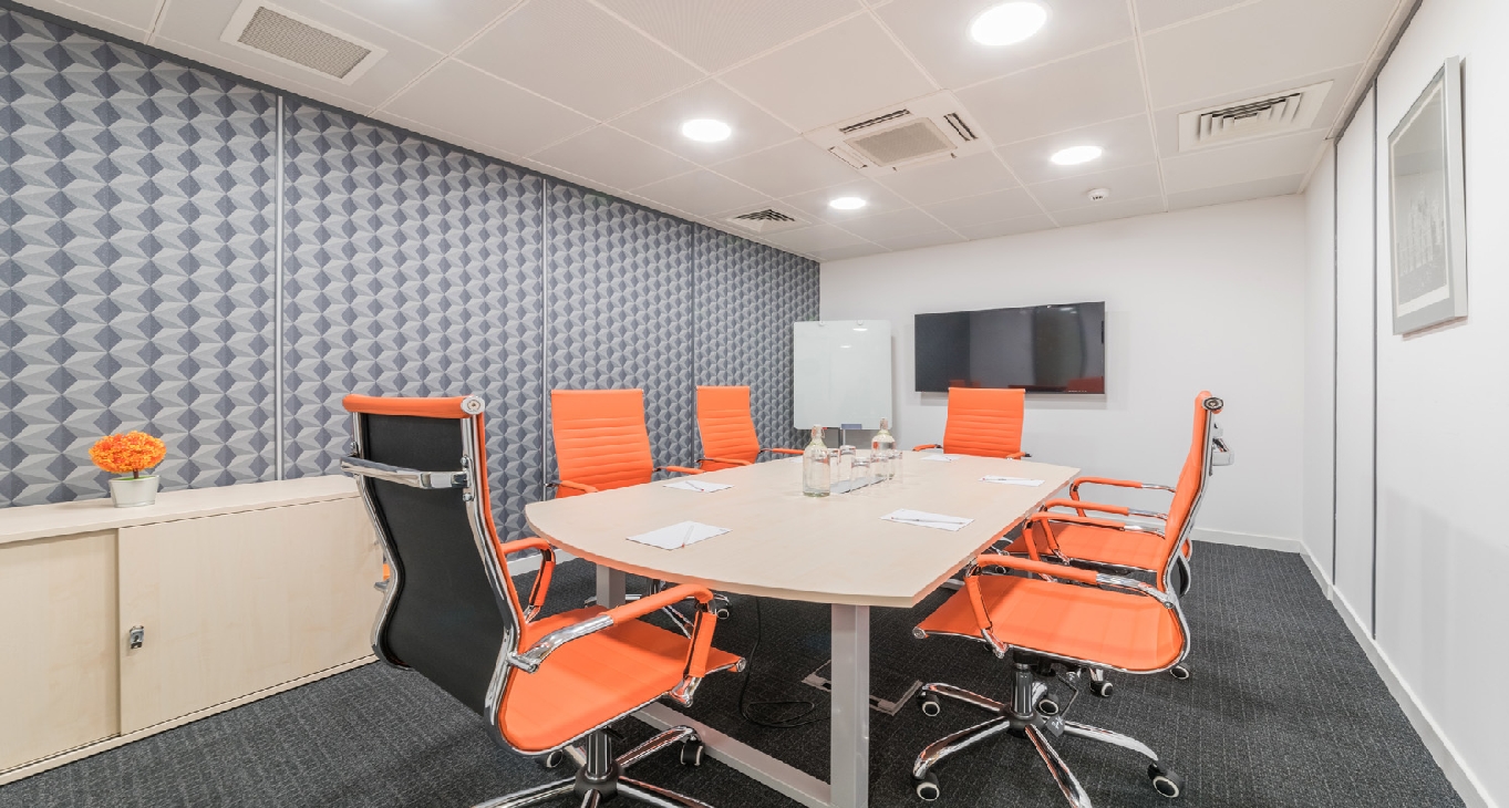 Rent office 83 Princes Street — photo 3