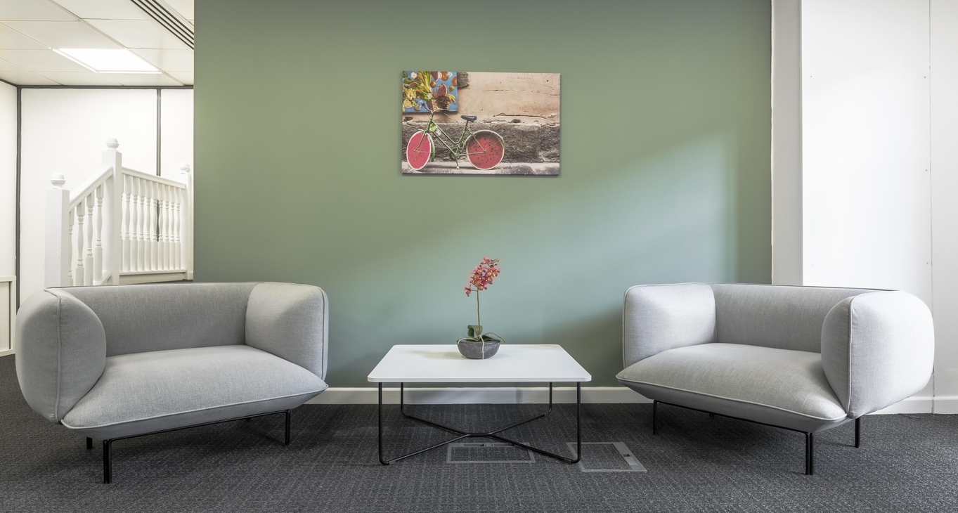 Rent office Abbey House Redhill — photo 1