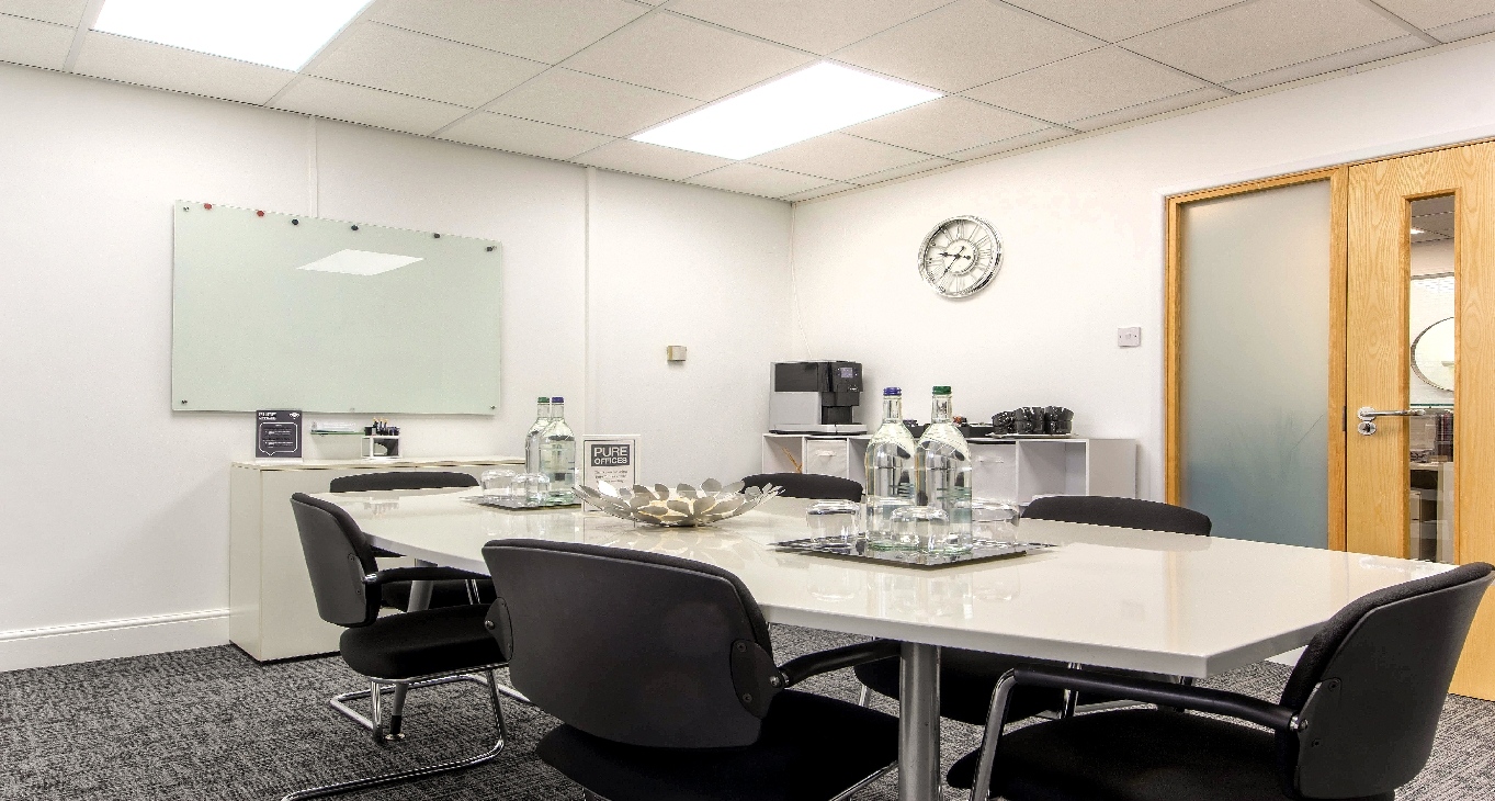 Rent office Alexandra Road — photo 11