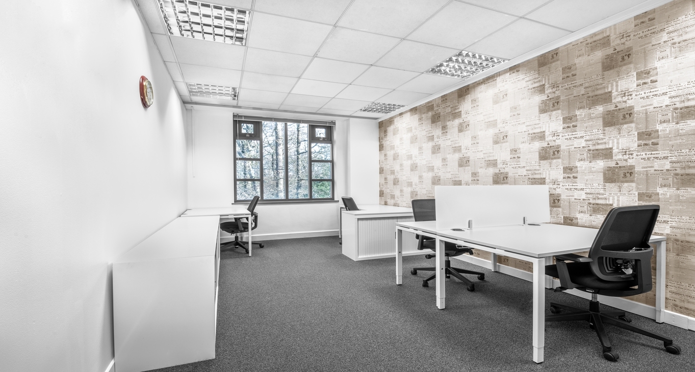 Rent office Ancells Business Park — photo 3