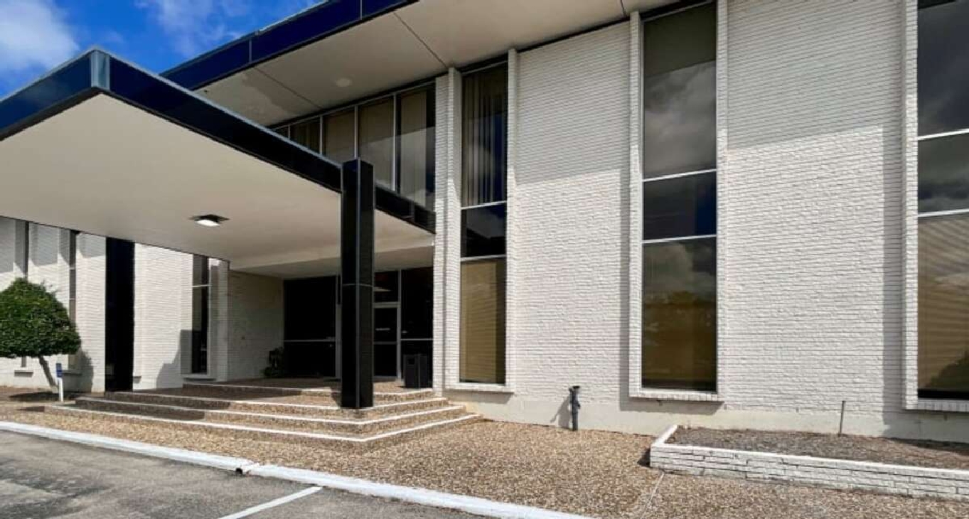 Atlas Building 16821 Buccaneer Lane, Atlas Building 16821 Buccaneer Lane, Houston, TX 77058 — office space for rent, photo 8