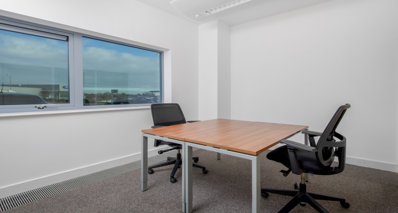 Beaufort Park — serviced offices & coworking in Chepstow Rent office Beaufort Park — photo 3