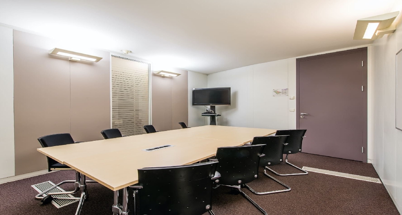 Rent office Belmont Industrial Estate — photo 1