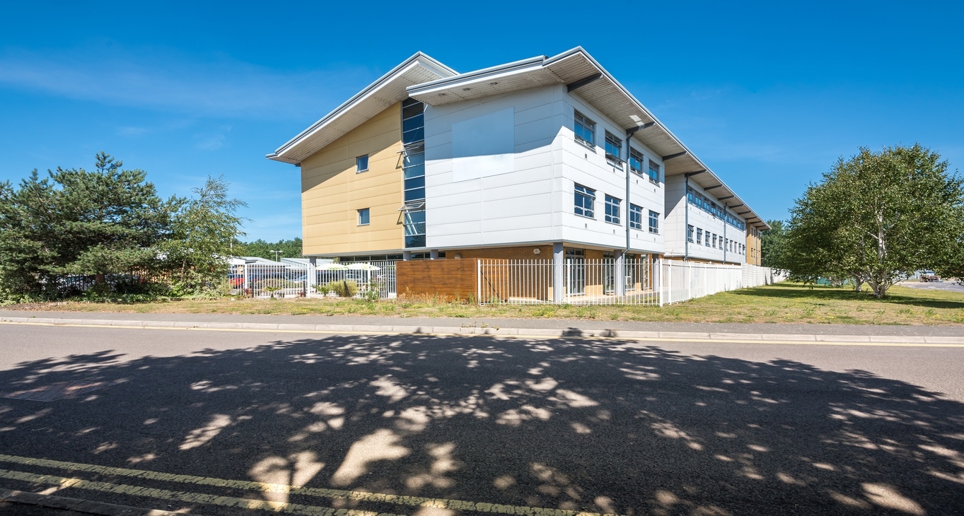 Rent office Bournemouth Airport — photo 8