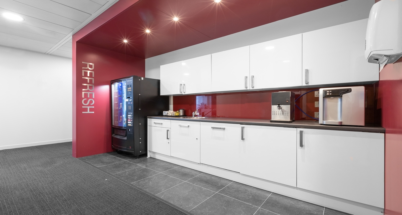 Rent office Breakspear Park — photo 3