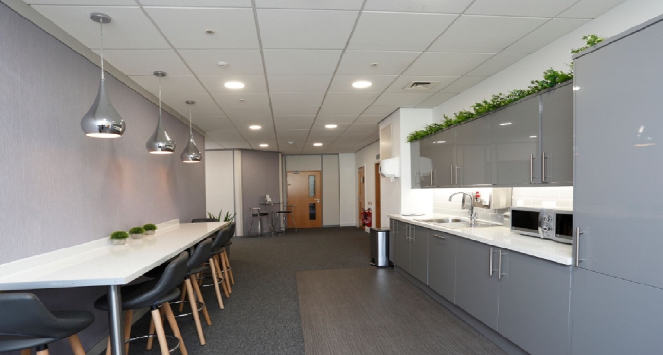 Rent office Bridge Road East 26 — photo 11