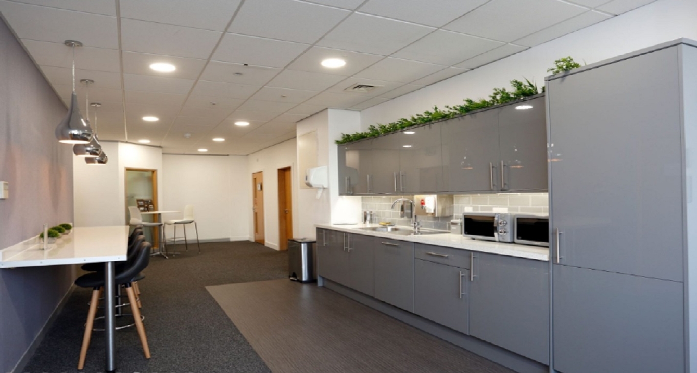Rent office Bridge Road East 26 — photo 4