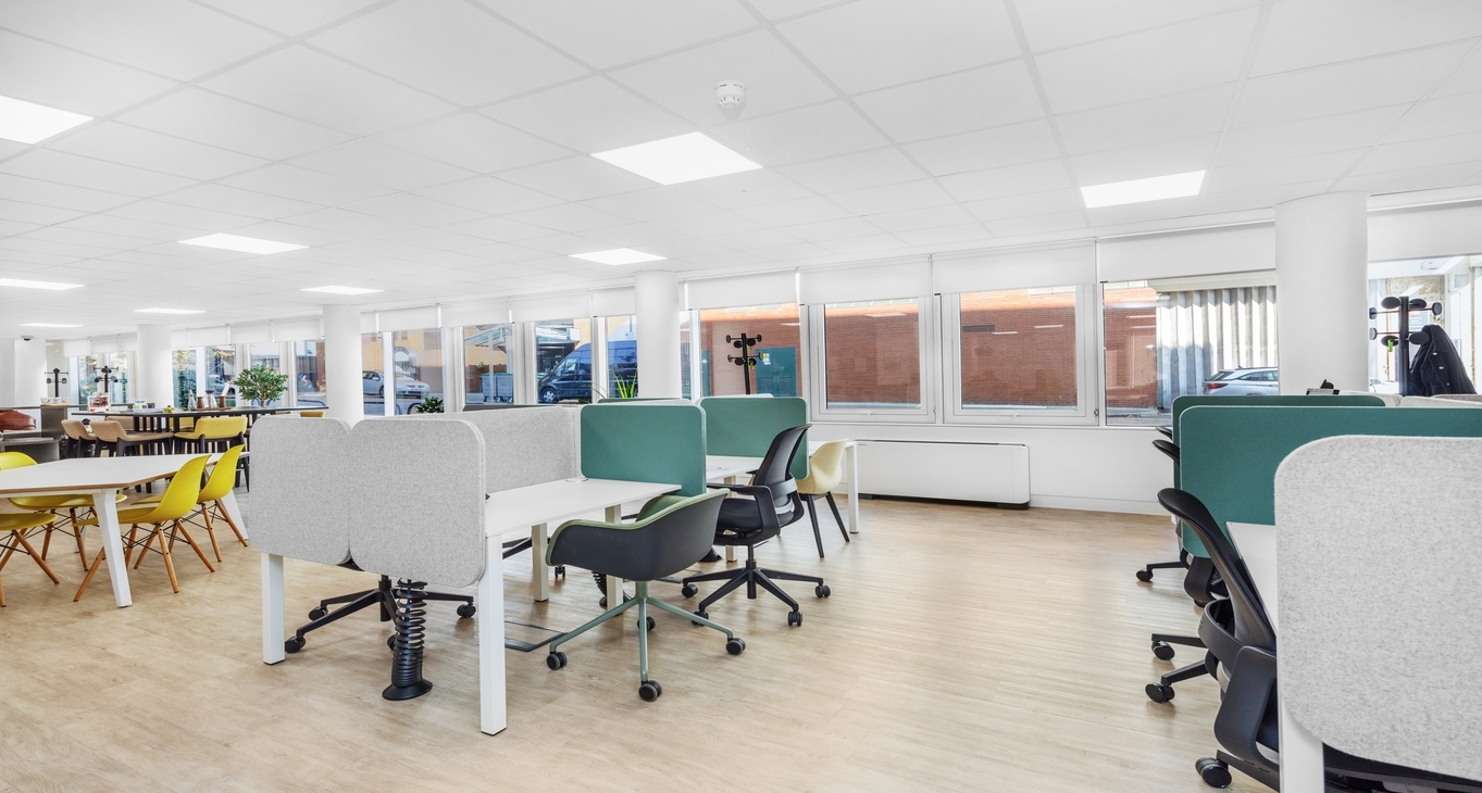 Bromley Town Centre — serviced offices & coworking in Bromley Rent office Bromley Town Centre — photo 1