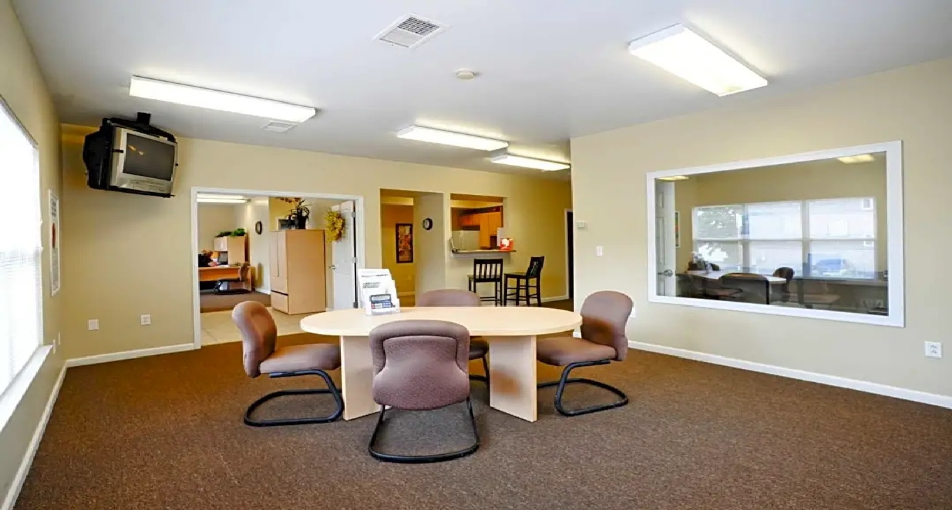 Rent office Broomside Ln — photo 2