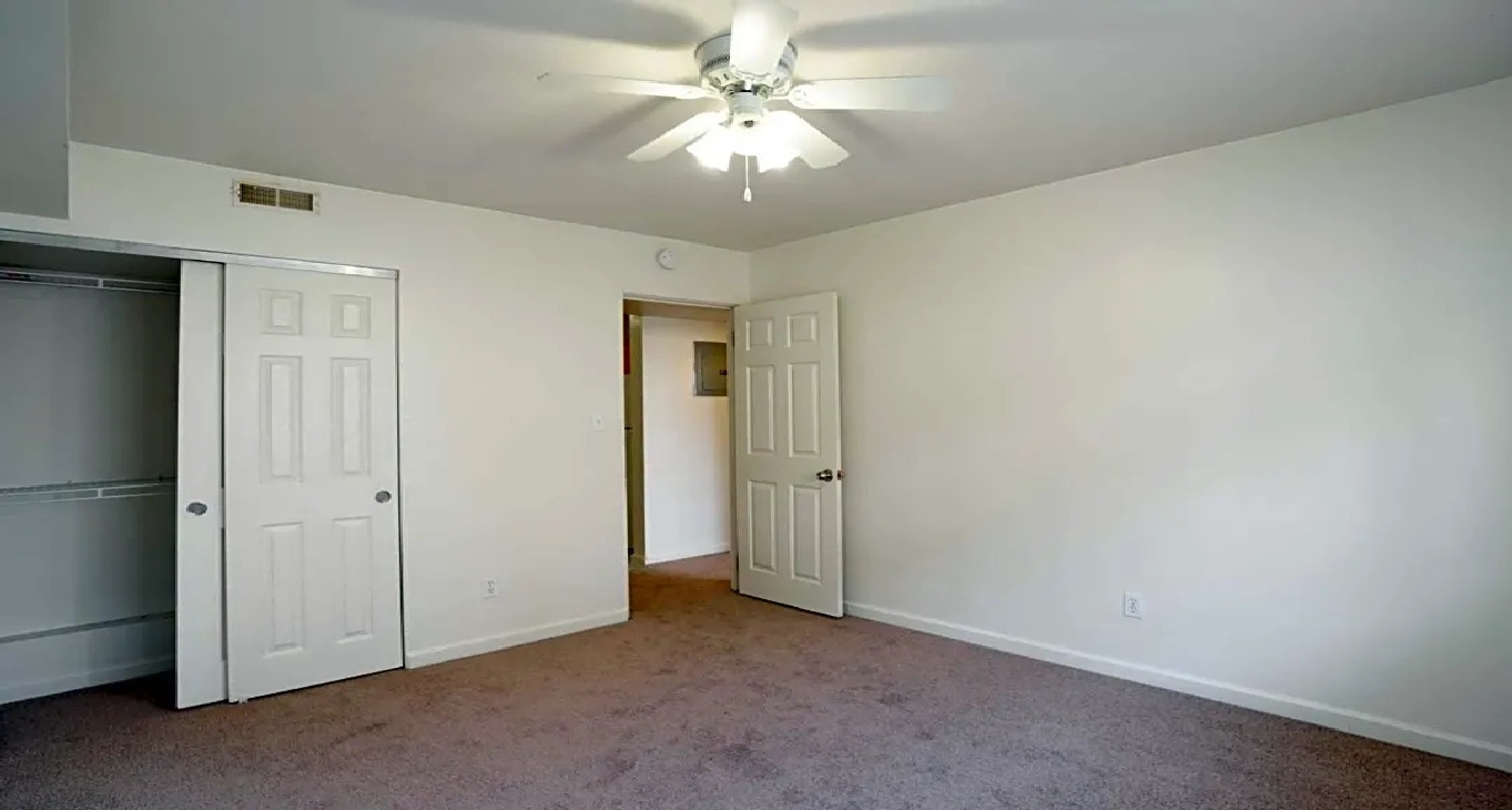 Rent office Broomside Ln — photo 5