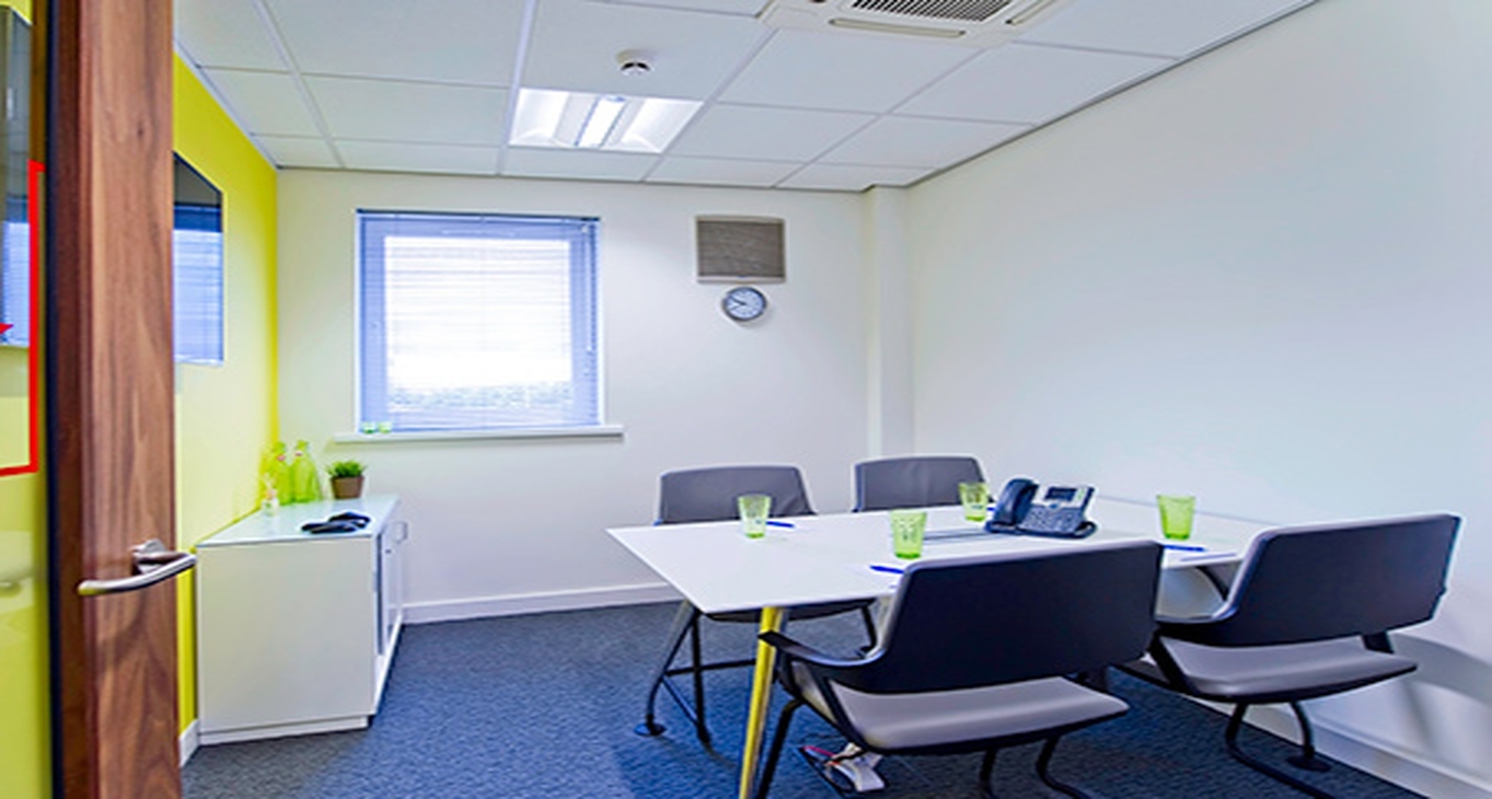 Rent office Broughton Shopping Park — photo 5