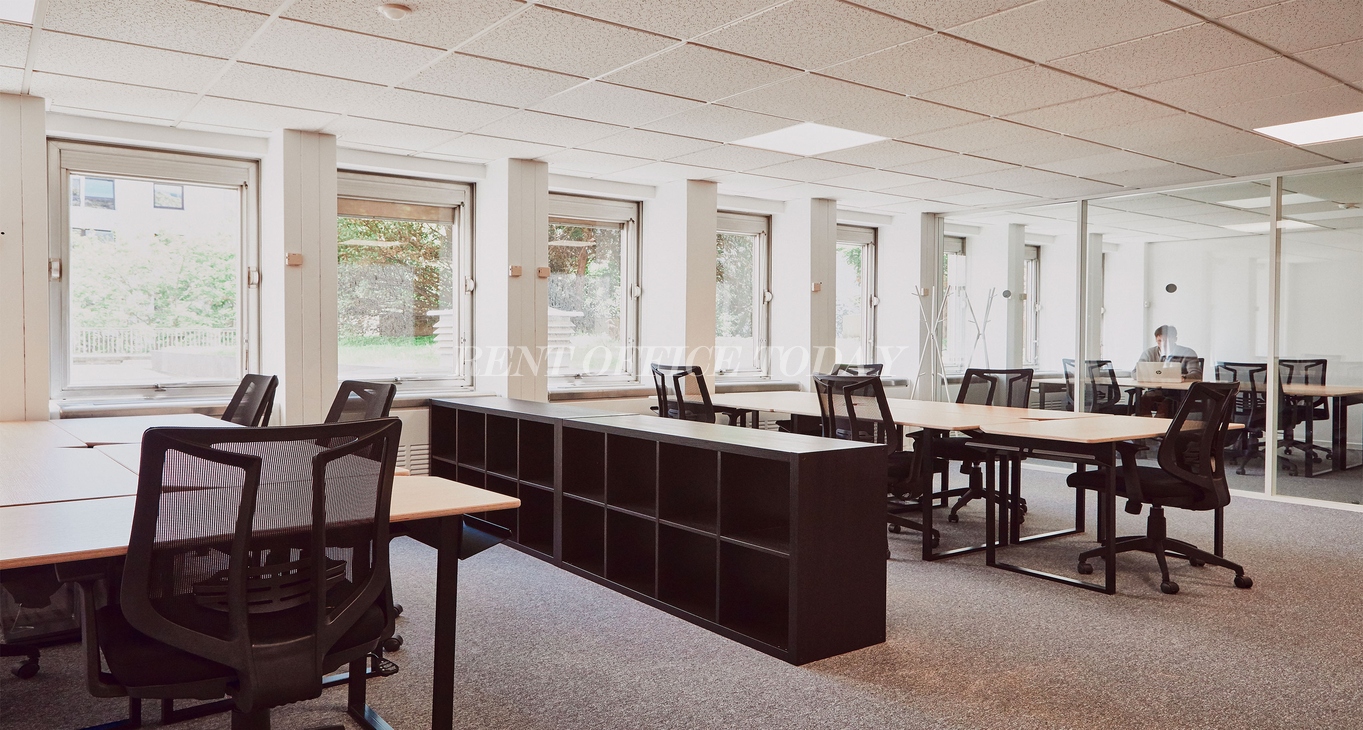 Shared office, Workspace, office for rent in Avenue Charles de Gaulle, 92200 Neuilly-sur-Seine-1