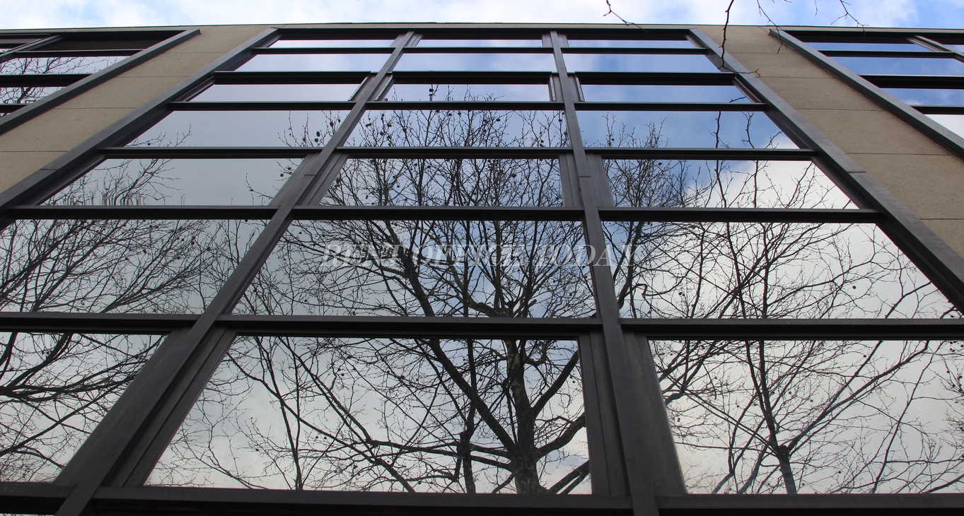 office rent cap beaune-5
