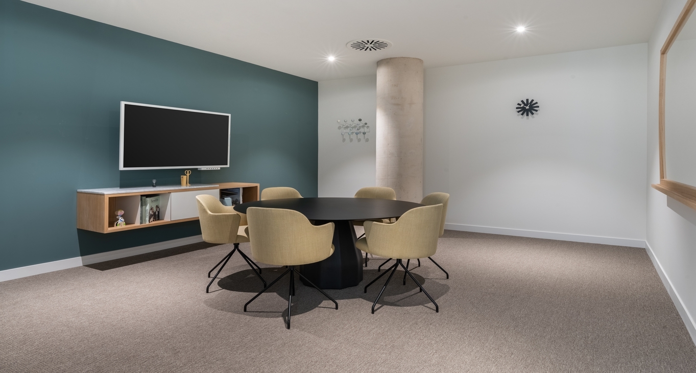 Rent office Campo de las Naciones_8-8