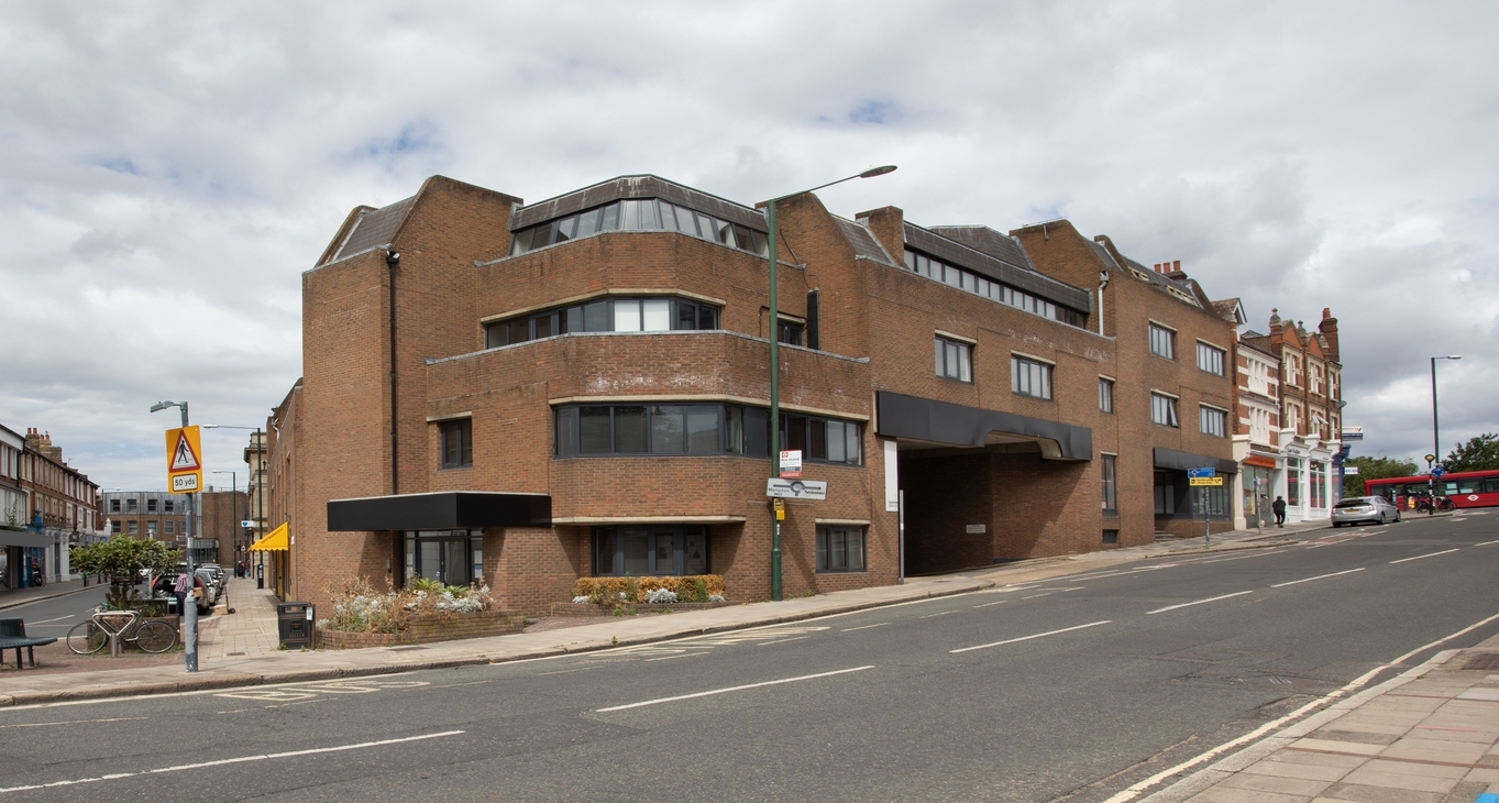 Rent office Causeway House — photo 9