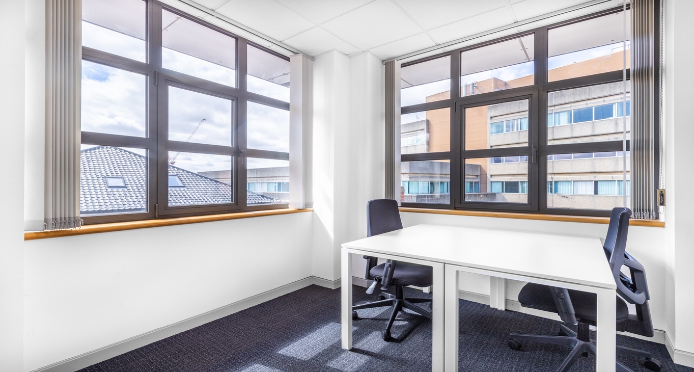 Rent office Cavell House — photo 8