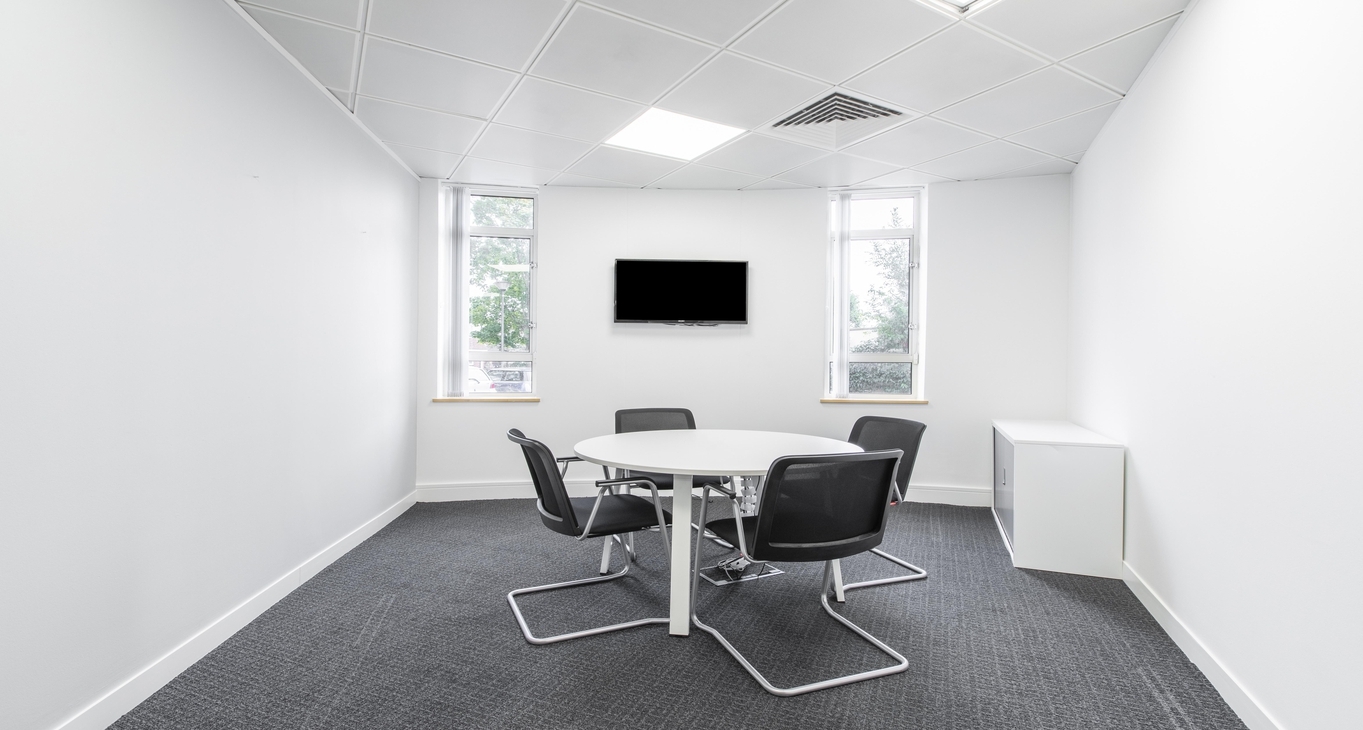 Rent office Centurion House — photo 7