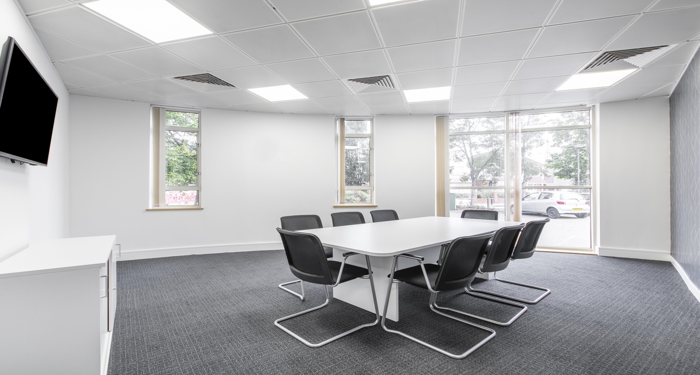 Rent office Centurion House — photo 8