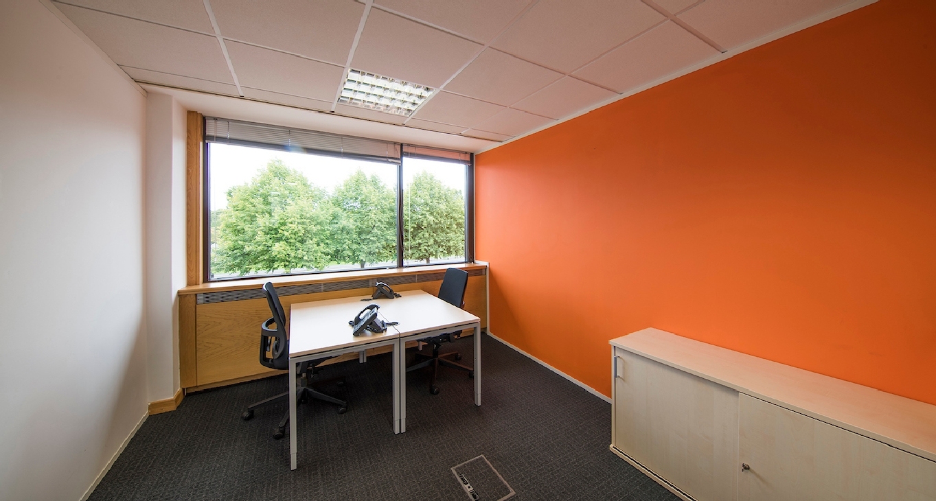 Rent office Chineham Business Park, Crockford Lane — photo 5