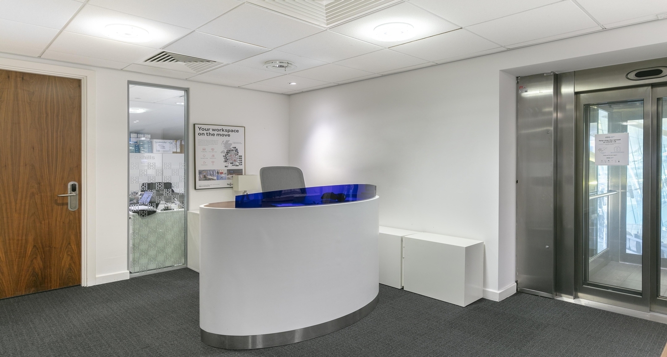 Pusat perniagaan Cobham Services_3-3 Sewa pejabat Cobham Services_3-3
