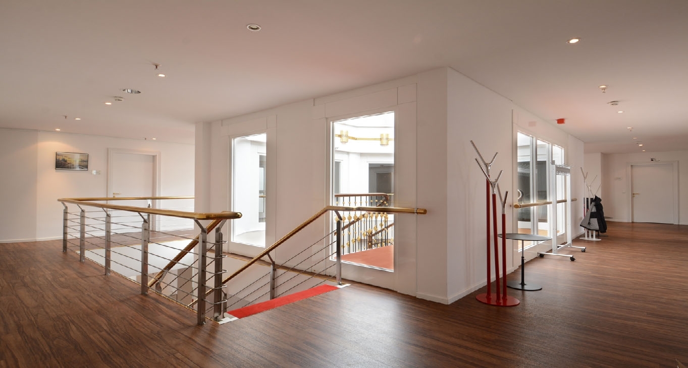 Business center Colonnaden 5 Rent office Colonnaden 5 — photo 12
