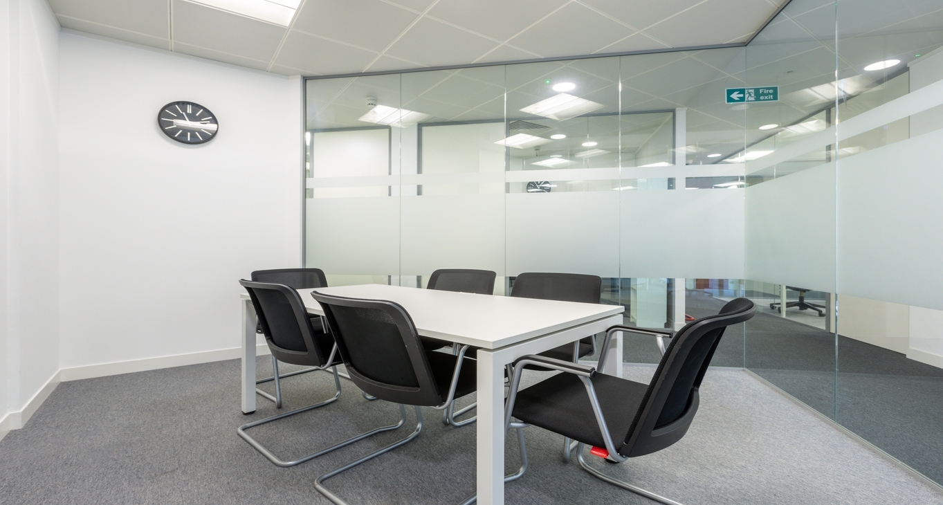 Sewa pejabat Croydon Interchange House_9-9