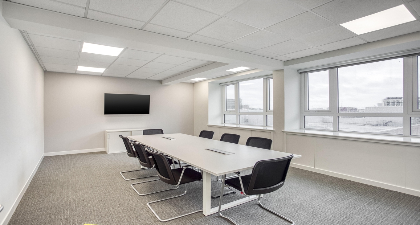 Rent office Derby Square — photo 6