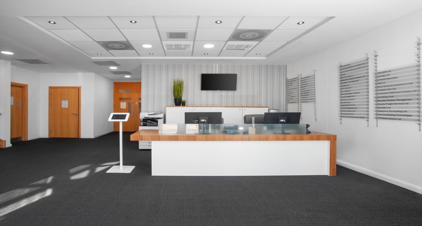 Rent office East Midlands Airport — photo 2