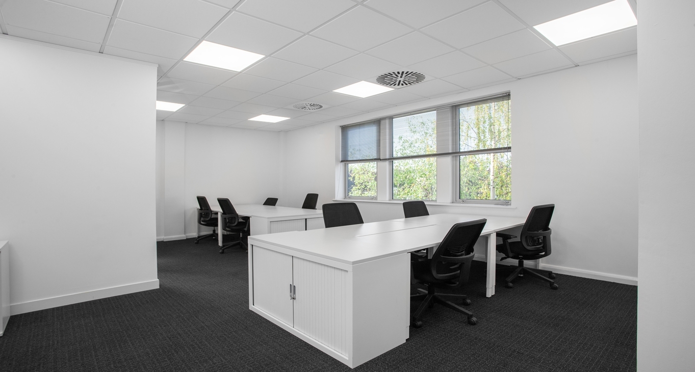 Rent office East Midlands Airport — photo 8
