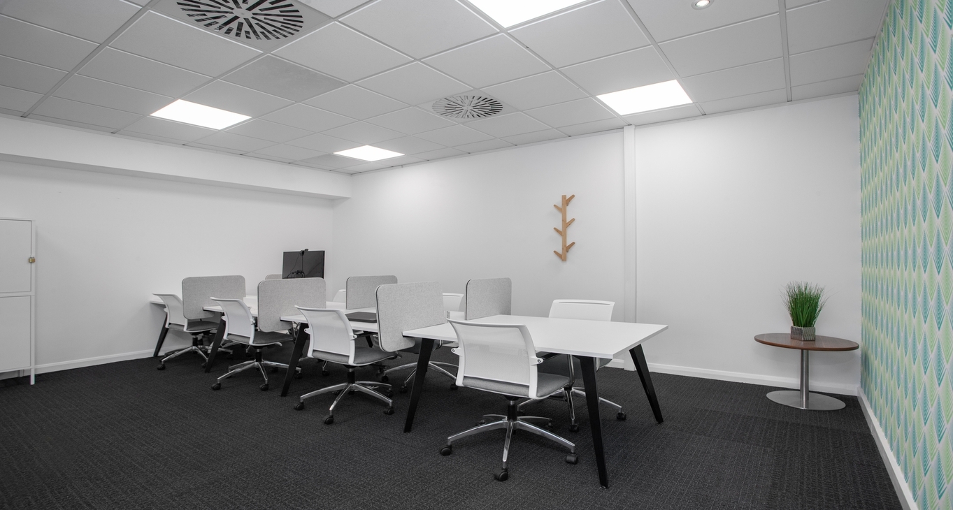Rent office East Midlands Airport — photo 4
