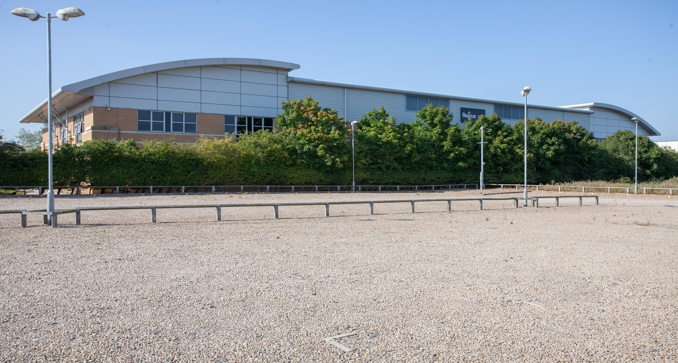 Rent office East Midlands Airport — photo 6