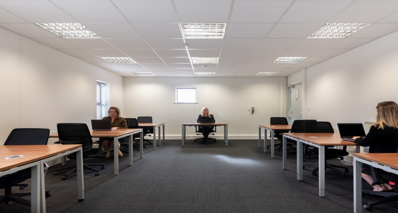 Rent office East Portway Business Park — photo 7