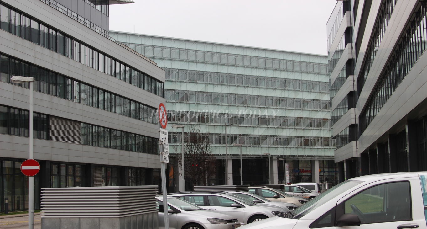 Rent office Evroplaza, Phase 3 — photo 1