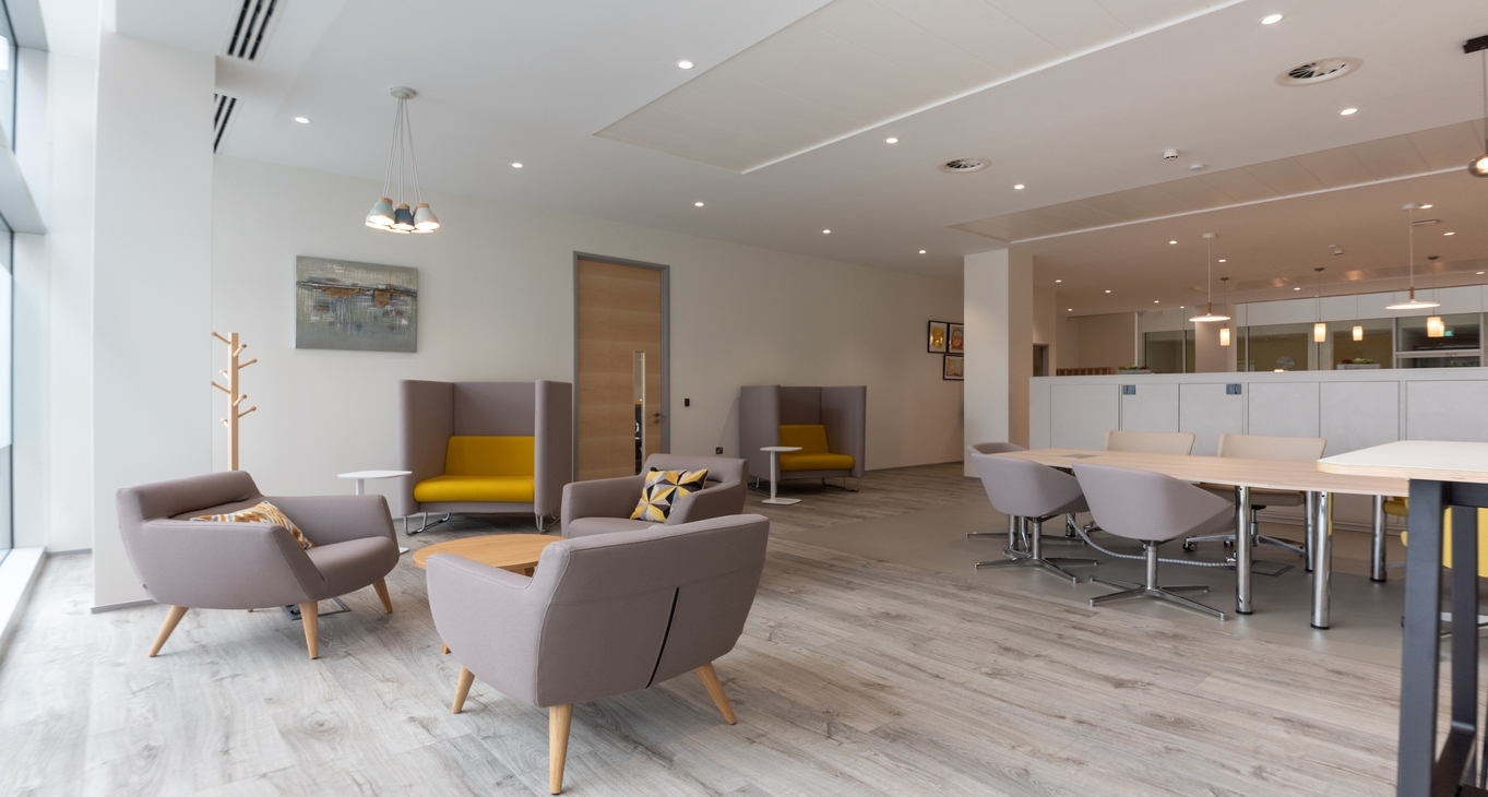 Rent office Forbury Square — photo 1