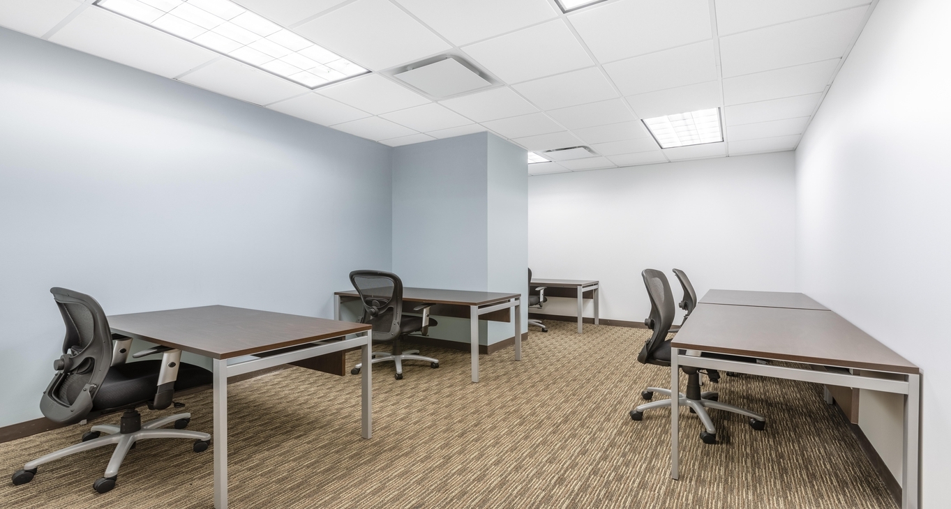 Rent office Forest Hills Tower — photo 4