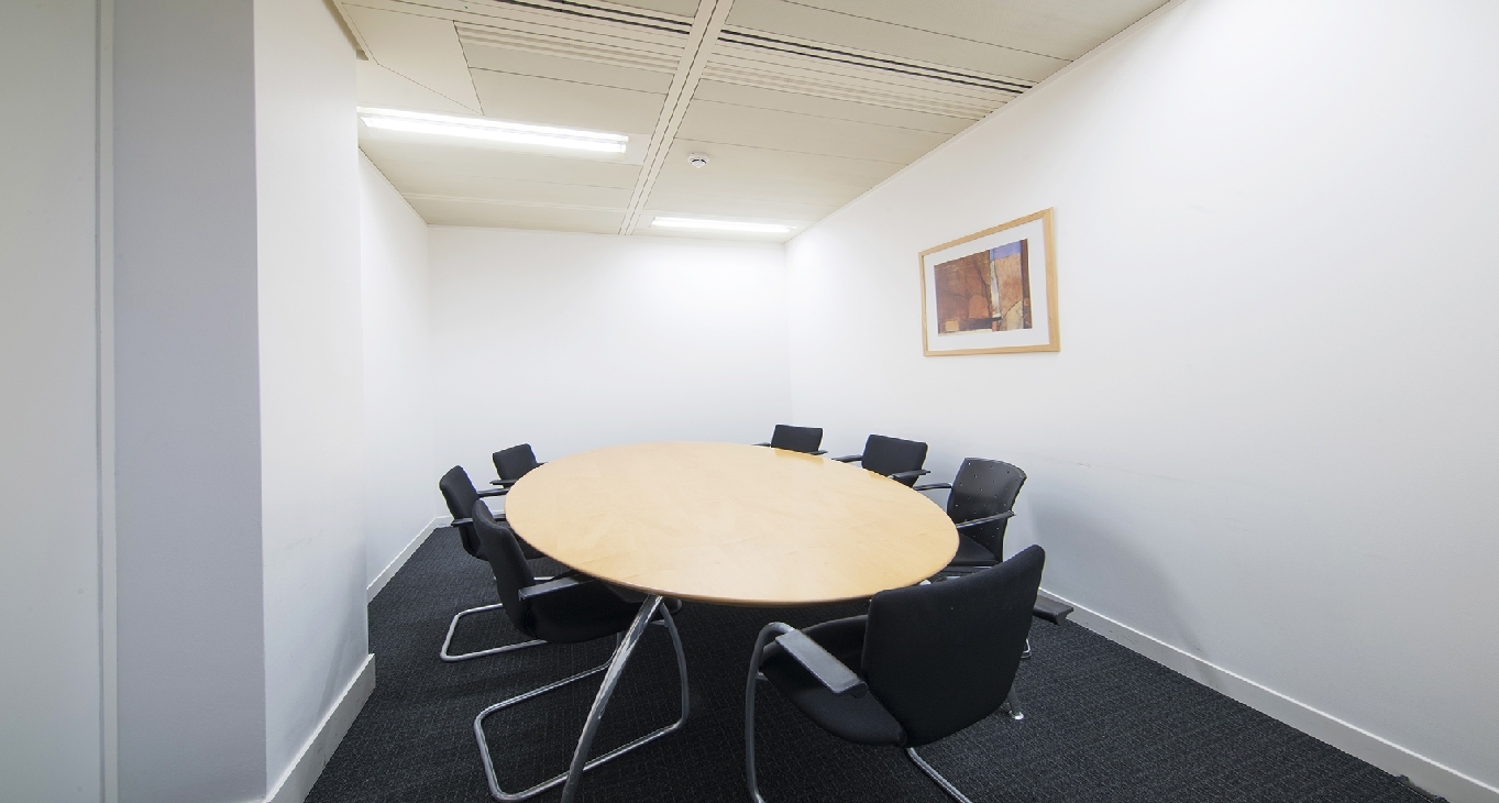 Rent office Breakspear Park, Breakspear Way — photo 1